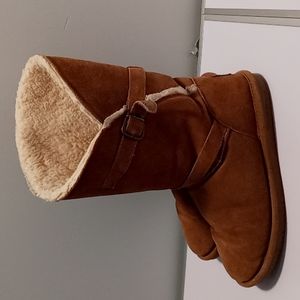 Tall Tatum Bear Paw Size 10 Women's Boots